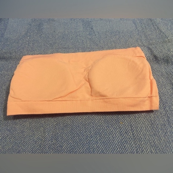 NIP Strapless Seamless Wire-Free Stretchy Bra Pink - Picture 2 of 5